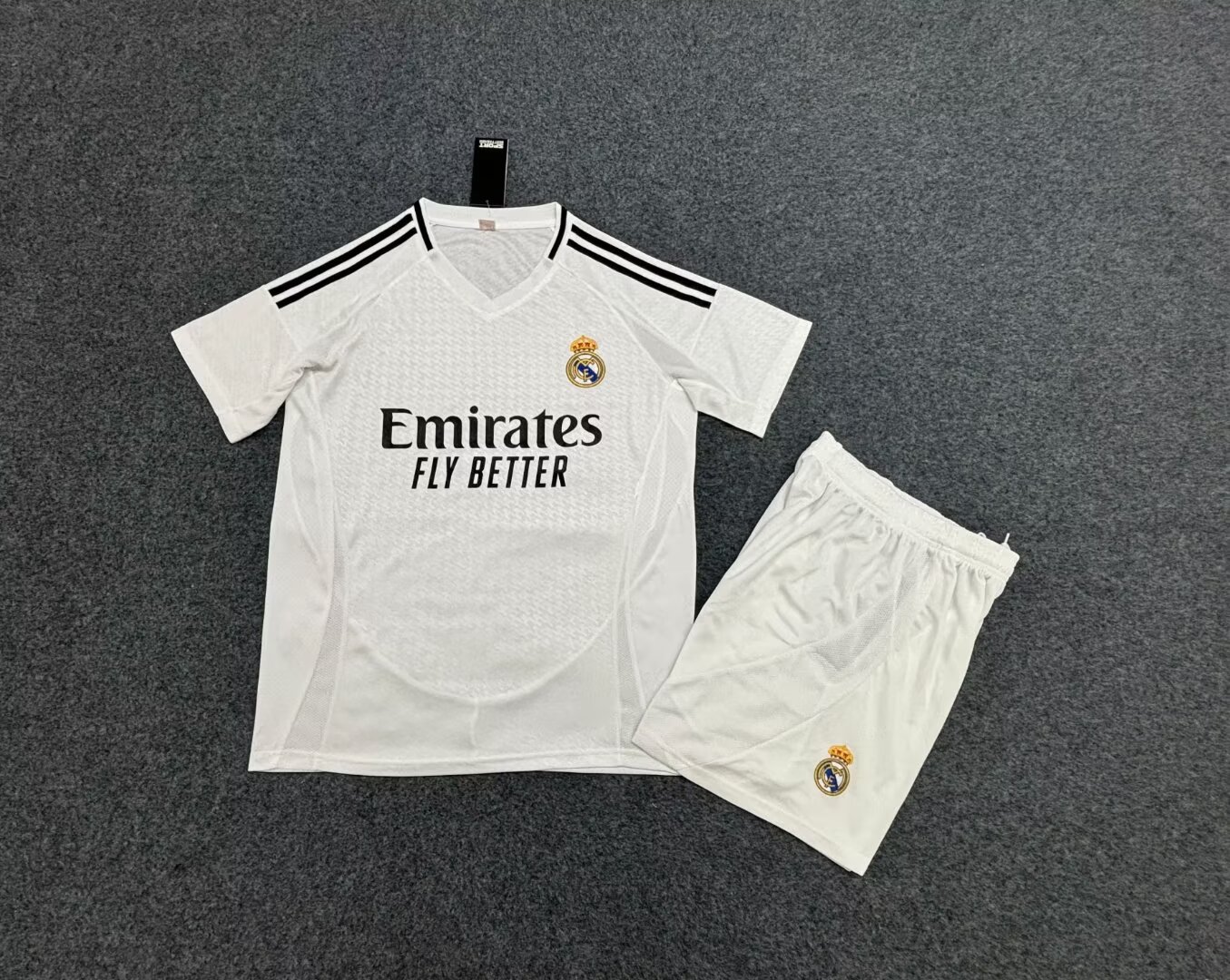 24-25 real madrid home